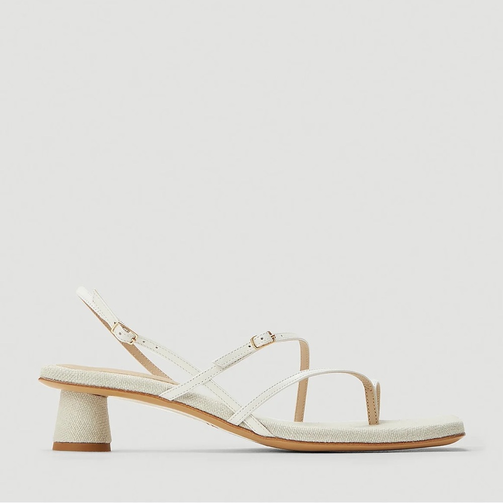 Jacquemus Les Sandales Basgia in white. - Picture 1 of 4